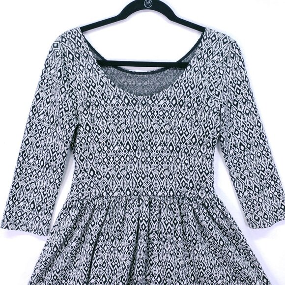 BP Black n White Geometric Pattern Thick Boho Fit and Flare Dress Size M - Picture 15 of 15